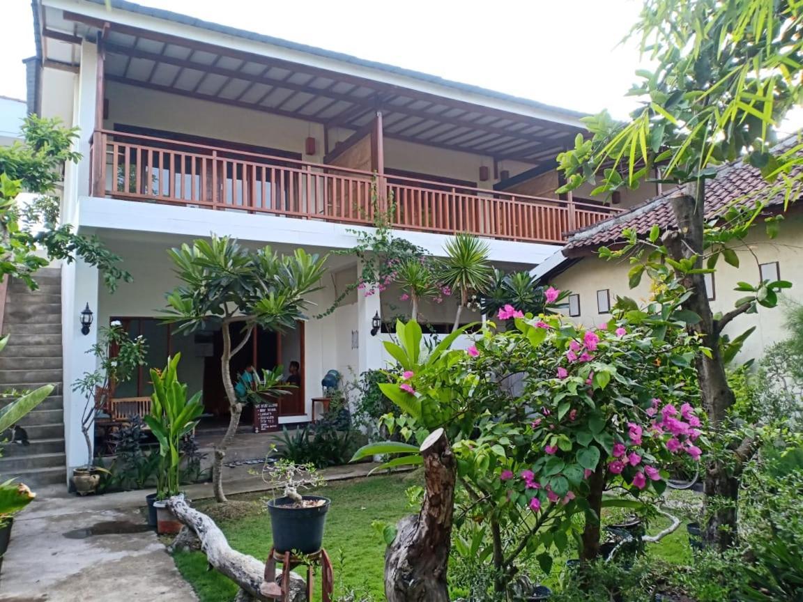 Dili Gili Gili Trawangan Exterior foto